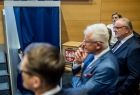 Radni podczas głosowania
