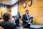 Radni podczas głosowania