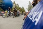 Rodziny z dziećmi na trasie rajdu rowerowego