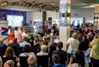 Uczestnicy jubileuszu 30-lecia placówek Polskiego Stowarzyszenia na rzecz Osób z Niepełnosprawnością Intelektualną Koło w Miechowie
