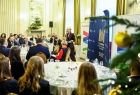 Kilkadziesiąt osób, przedstawicieli samorządu i dyrektorów małopolskich instytucji kultury, biorących udział w uroczystym spotkaniu