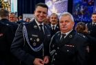 Marszałek Łukasz Smółka podczas rozmów i spotkań ze strażakami