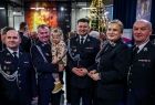 Marszałek Łukasz Smółka w gronie strażaków i ich rodzin