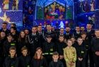 Wspólne pamiątkowe fotografie osób uczestniczących w uroczystości w Muzeum Pożarnictwa w Alwerni