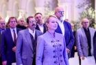 Iwona Gibas z Zarządu Województwa Małopolskiego oraz uczestnicy świąteczno-noworocznego spotkania członków Społecznego Komitetu Odnowy Zabytków Krakowa
