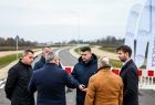 Marszałek Łukasz Smółka w rozmowie z samorządowcami.