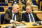 Radni podczas sesji Sejmiku Województwa