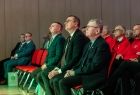 Wicemarszałek Witold Kozłowski siedzący na widowni.