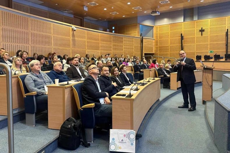 W konferencji uczestniczyli m.in. pracownicy jednostek samorządu terytorialnego.