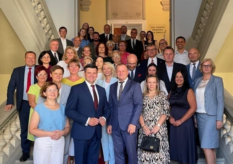 Marszałek Łukasz Smółka z przedstawicielami gmin woj. małopolskiego
