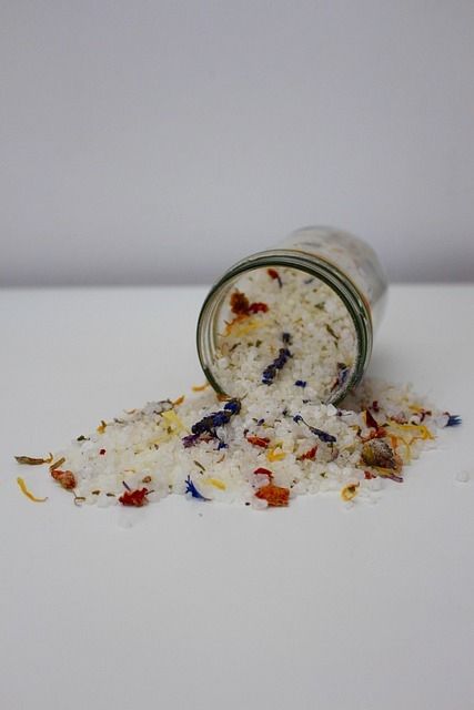 https://www.rajska.info/d-i-y-dzialaj-aromatyczne-sole