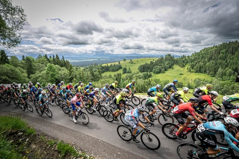 peleton na trasie