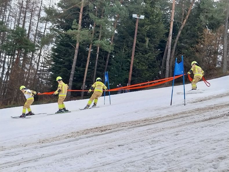 strażacy na nartach