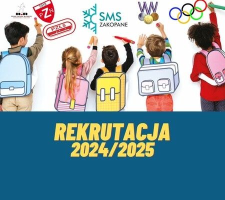 Grupka dzieci pisze na tablicy różne wyrazy. Pod spodem na granatowym tle napis: Rekrutacja 2024/2025