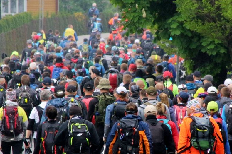 Uczestnicy Maratonu Pieszego