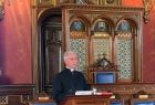 Zdjęcie z wykładu ks. prof. dr hab. Franciszka Longchamps de Bérier pt. "Koronacja jako wezwanie do budowania własnych instytucji – okiem prawnika", który odbył się 17 czerwca w Collegium Novum Uniwersytetu Jagiellońskiego.