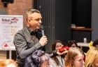 Jeden z uczestników spotkania zabierający głos