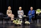 Iwona Gibas z zarządu województwa, dyrektor departamentu kultury Urzędu Marszałkowskiego Monika Gubała oraz dyrektor Gorlickiego Centrum Kultury Janusz Zięba