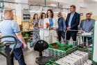 Zdjęcie z posiedzenia Małopolskiej Wojewódzkiej Społecznej Rady ds. Osób Niepełnosprawnych w Krakowie, które odbyło się 27 czerwca w Zakładzie Aktywności Zawodowej "Piast" w Woli Rzędzińskiej.