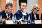 Wicemarszałek Witold Kozłowski, marszałek Władysław Ortyl i kobieta w blond włosach.