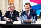 Wicemarszałek Witold Kozłowski i marszałek Władysław Ortyl.