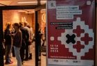 Dyskutujące osoby oraz plakat reklamujący 6. Małopolski Kongres Dyrektorów i Dyrektorek Domów Kultury