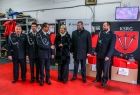 Iwona Gibas z zarządu województwa oraz burmistrz Zatora podczas spotkania ze strażakami z OSP Zator 