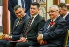 Prezydent wręczył odznaczenia państwowe zasłużonym dla rozwoju transportu