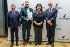 Nagroda Główna. Tomasz Jaróg w otoczeniu VIP-ów