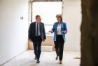 Wizyta wicemarszałka Witolda Kozłowskiego w Zespole Jednostek Edukacyjnych Województwa Małopolskiego na Osiedlu Teatralnym w Krakowie, gdzie ma powstać jedyne w Polsce - Branżowe Centrum Umiejętności w dziedzinie opieki medycznej.