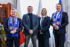 Podpisanie umowy, którą zawarło Województwo Małopolskie z Bocheńskim Stowarzyszeniem Futsalu BSF na promocję sportu w Małopolsce w związku z meczami BSF ABJ POWIAT Bochnia w FOGO Futsal Ekstraklasie w 2025 r.