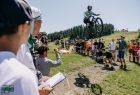 efektowny pokaz w powietrzu 