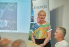 Iwona Gibas z zarządu województwa zwracająca się do uczestników spotkania