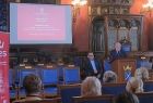 Sala wykładowa Collegium Novum UJ w Krakowie podczas prelekcji.