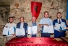 Zdjęcia z 8. edycji Biesiady Rycerskiej w Melsztynie, która odbyła się w dniach 21-22 czerwca.