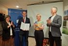 Oklaski i podziękowania po wręczeniu promesy