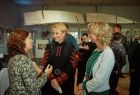 Iwona Gibas z Zarządu Województwa Małopolskiego rozmawiająca z uczestnikami wydarzenia
