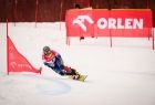 snowboardzistka na trasie