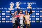 podium trzech najlepszych zawodniczek z Japonką na czele