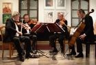 Kwartet Camerata podczas koncertu w Galerii Sztuki Dwór Karwacjanów w Gorlicach