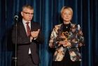 Wójt gminy Osiek Marek Jasiński oraz Iwona Gibas z zarządu województwa