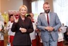 Iwona Gibas z zarządu województwa i burmistrz Zatora Szymon Matyja