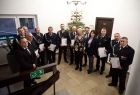 Wspólne pamiątkowe zdjęcie uczestników uroczystości
