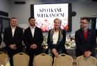 Iwona Gibas z zarządu województwa, starosta olkuski Bogumił Sobczyk, wicestarosta Rafał Czeladzki i burmistrz Wolbromia Radosław Kuś
