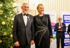 Wspólne pamiątkowe zdjęcia z osobami wyróżnionymi Krzyżem Małopolski
