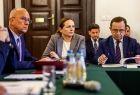 Zdjęcie ze spotkania Marszałków Województw z Komisarzem ds. Budżetu, zwalczania nadużyć finansowych i administracji publicznej Panem Piotrem Serafinem, które odbyło się w Krakowie.