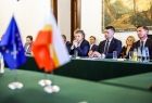 Zdjęcie ze spotkania Marszałków Województw z Komisarzem ds. Budżetu, zwalczania nadużyć finansowych i administracji publicznej Panem Piotrem Serafinem, które odbyło się w Krakowie.