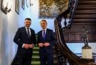 Zdjęcie ze spotkania Marszałków Województw z Komisarzem ds. Budżetu, zwalczania nadużyć finansowych i administracji publicznej Panem Piotrem Serafinem, które odbyło się w Krakowie.