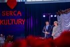 Marszałek Łukasz Smółka oraz Iwona Gibas z zarządu województwa podczas inauguracji gali Serca Kultury w Muzeum Pożarnictwa w Alwerni