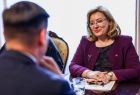 Spotkanie marszałka Łukasz Smółki z Mimozą Halimi – ambasador Republiki Albanii w Polsce, które odbyło się 16 czerwca w Urzędzie Marszałkowskim Województwa Małopolskiego.